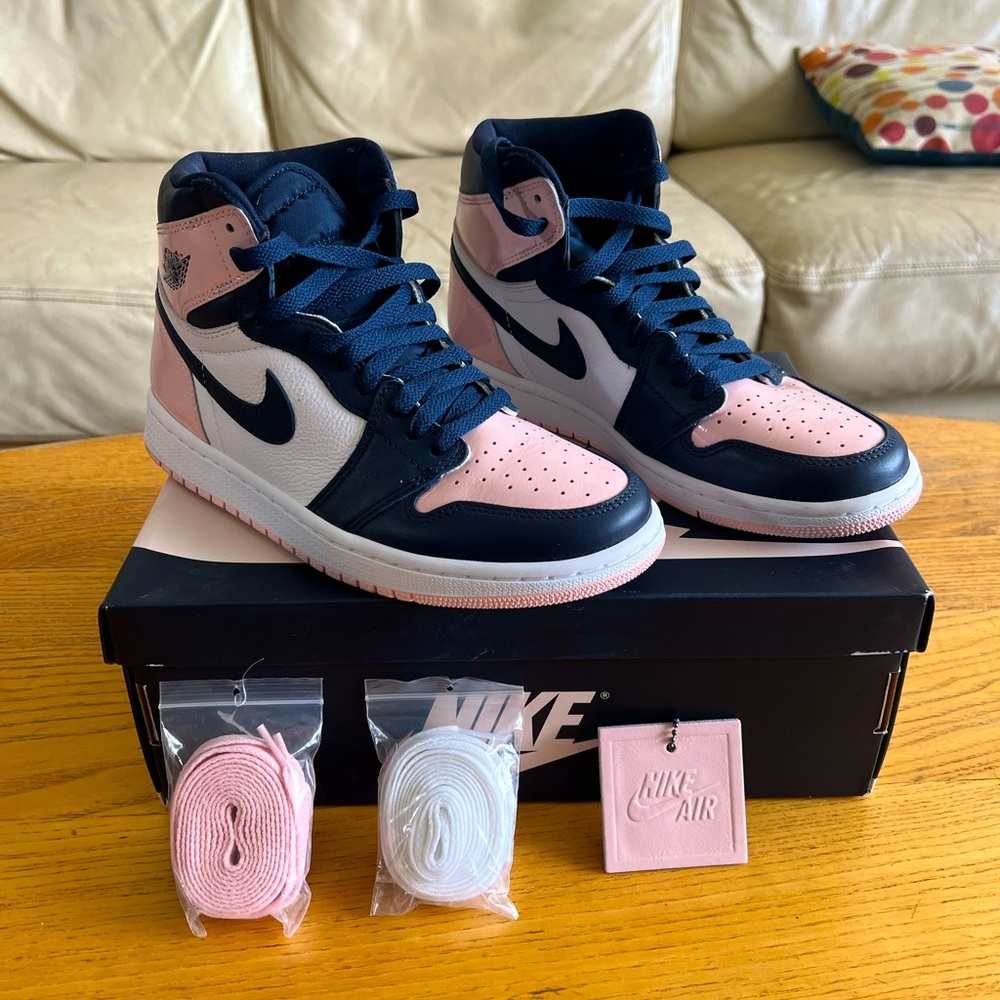 Nike Jordan 1 High Bubblegum - Atmosphere (Women’s 7.5)